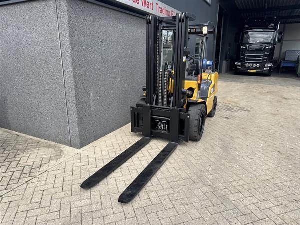 Grote foto caterpillar gp35 triplo 430 freelift sideshift 4e functie lpg 2008 agrarisch heftrucks
