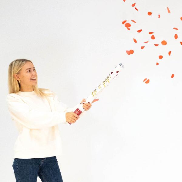 Grote foto confetti cannon rose petals red paper 40 cm verzamelen overige verzamelingen