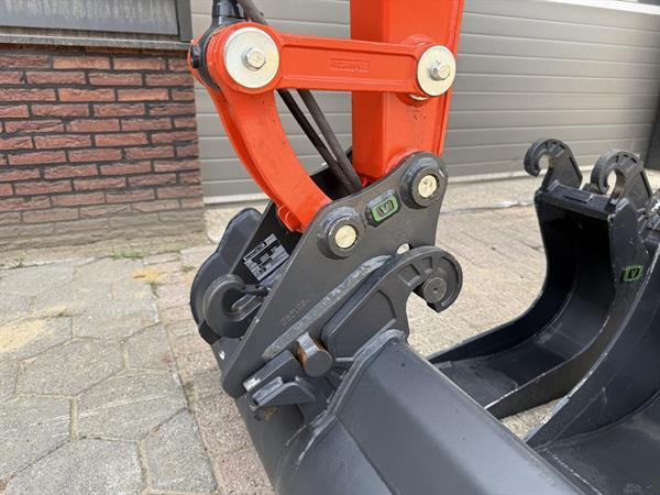 Grote foto kubota kx027 hi spec minigraver nieuw incl cw05 3 bakken doe het zelf en verbouw kranen en graafmachines