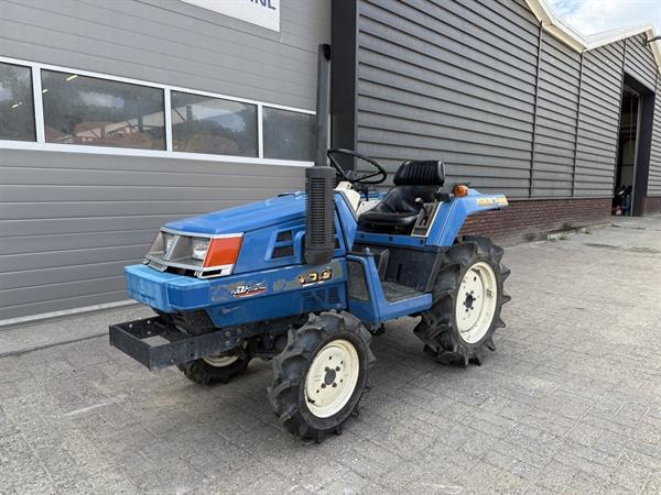 Grote foto iseki tu150 4wd 17 pk minitractor agrarisch tractoren