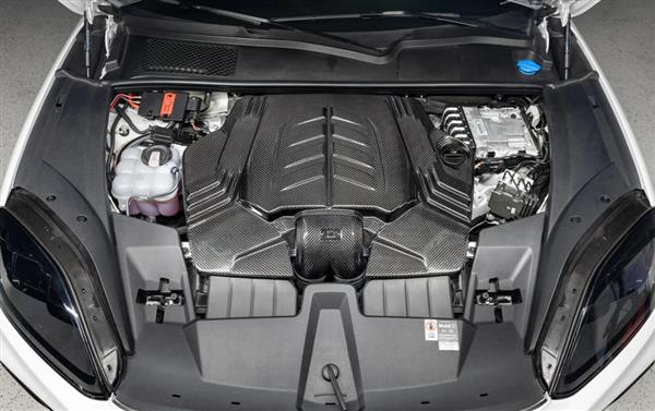 Grote foto dit betreft een porsche cayenne 2024 turbo s gt gts eventuri carbon intake systeem auto onderdelen tuning en styling