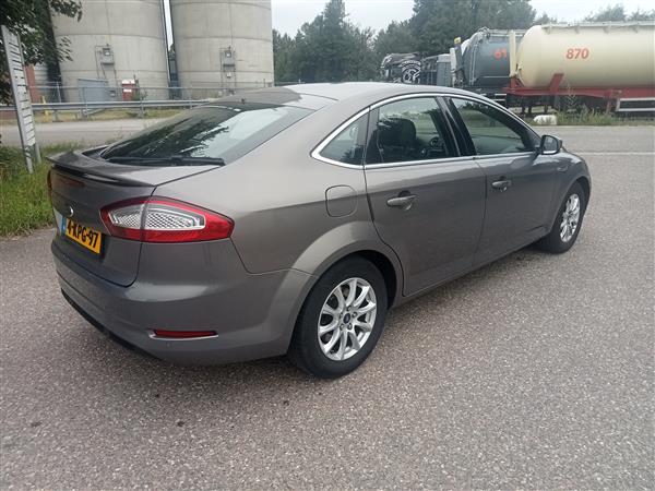 Grote foto ford mondeo hatchback 1.6 tdci full options 2013 auto ford