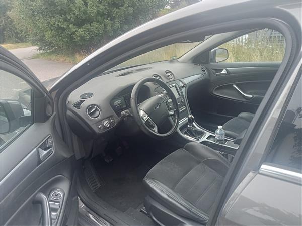 Grote foto ford mondeo hatchback 1.6 tdci full options 2013 auto ford