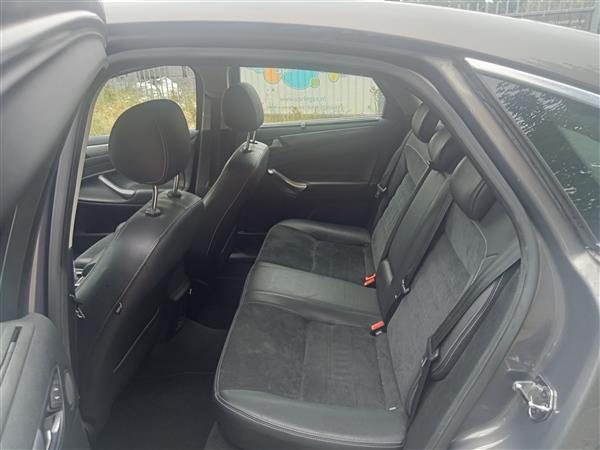 Grote foto ford mondeo hatchback 1.6 tdci full options 2013 auto ford