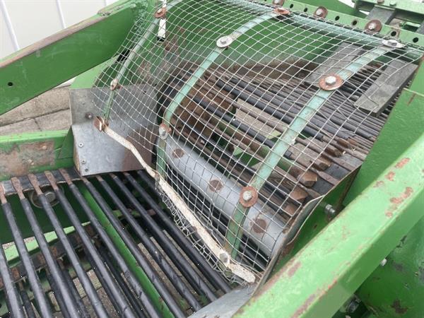 Grote foto krakei s aardappelrooier 1 rij agrarisch aardappelpootmachines