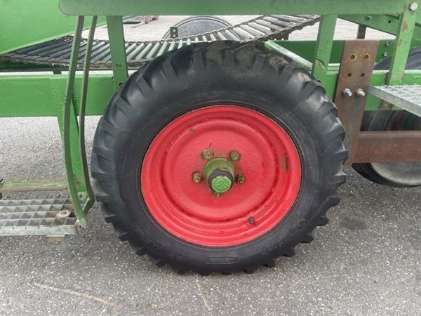 Grote foto krakei s aardappelrooier 1 rij agrarisch aardappelpootmachines