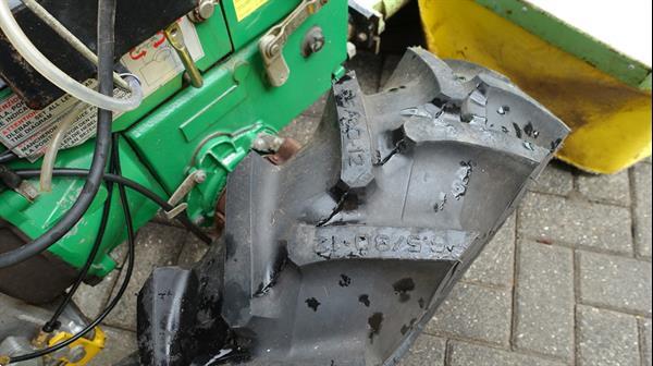Grote foto ferrari 72s met trommel cyclo maaier agrarisch akkerbouw