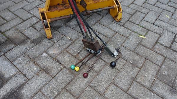 Grote foto mc connel armmaaier swingtrim tuin en terras heggenschaar