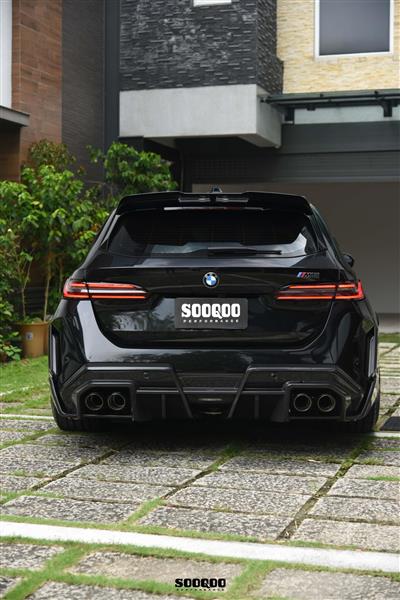 Grote foto dit betreft een bmw g99 m5 touring carbon dak spoiler lip auto onderdelen tuning en styling