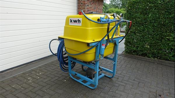 Grote foto kwh veldspuit vatspuit 400 liter agrarisch onkruidbestrijding