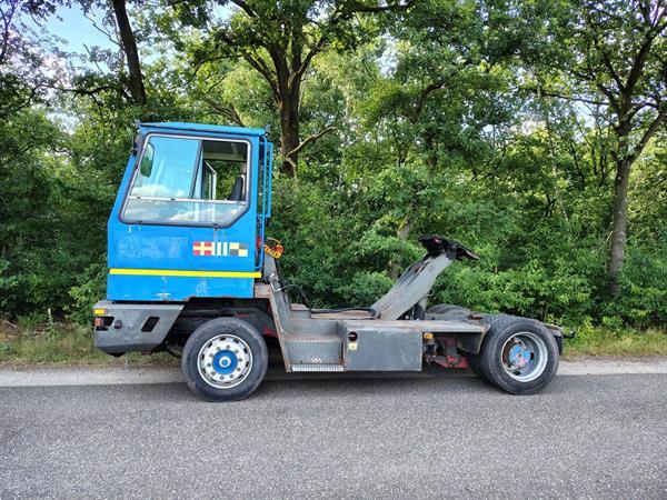 Grote foto terberg yt180 terminal trekker met kenteken doe het zelf en verbouw overige doe het zelf en verbouw