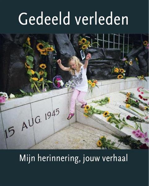 Grote foto gedeeld verleden boeken geschiedenis wereld