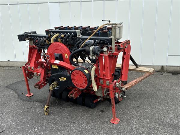 Grote foto agricola ai640 snt2290 pneumatische precisiezaaimachine 12 rijen met 16 elementen agrarisch zaaimachines
