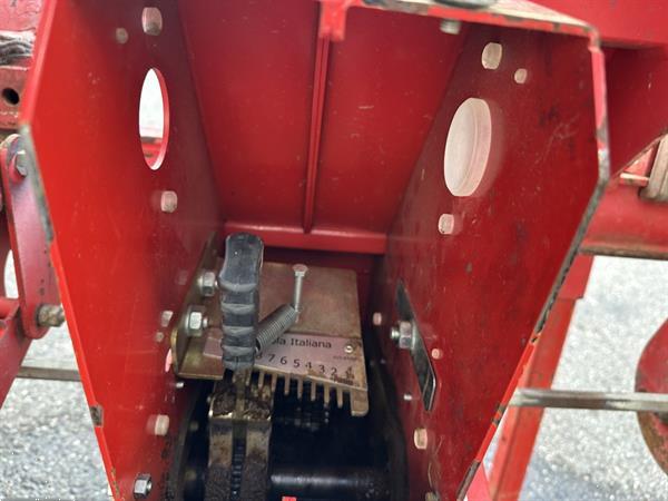 Grote foto agricola ai640 snt2290 pneumatische precisiezaaimachine 12 rijen met 16 elementen agrarisch zaaimachines