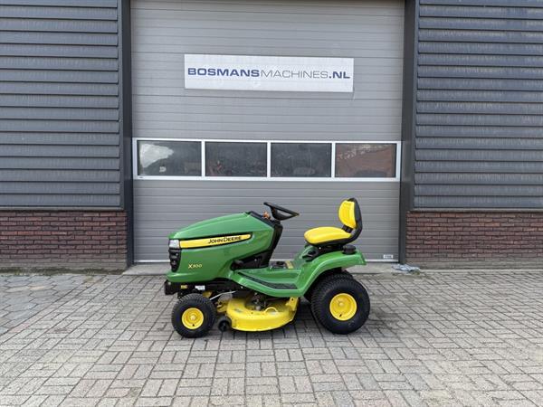 Grote foto john deere x300 zitmaaier tuin en terras zitmaaiers