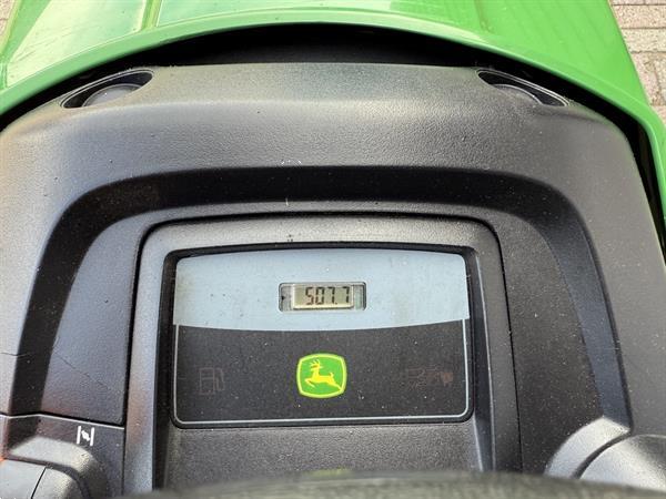Grote foto john deere x300 zitmaaier tuin en terras zitmaaiers