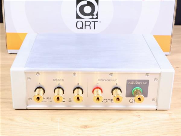 Grote foto qrt quantum qkore 6 highend audio ground unit by nordost audio tv en foto algemeen