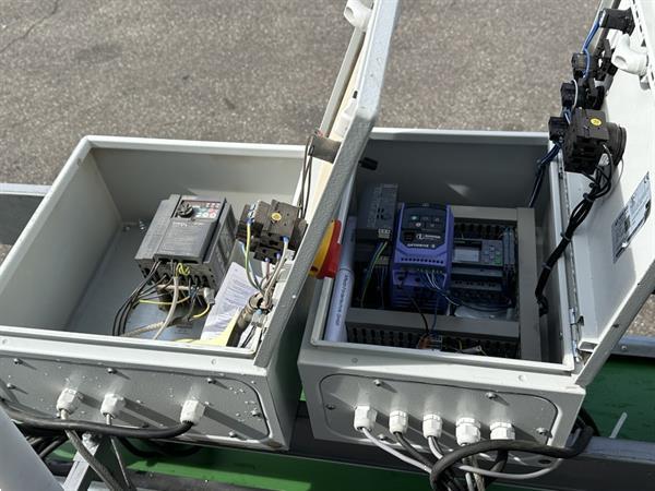 Grote foto newlong naailijn met allround transportband agrarisch tuinbouw