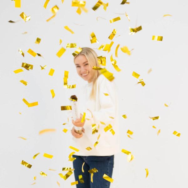 Grote foto confetti kanon goud folie 60 cm verzamelen overige verzamelingen