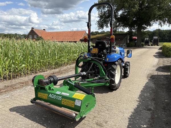 Grote foto new holland boomer 25 met klepelmaaier agrarisch tractoren