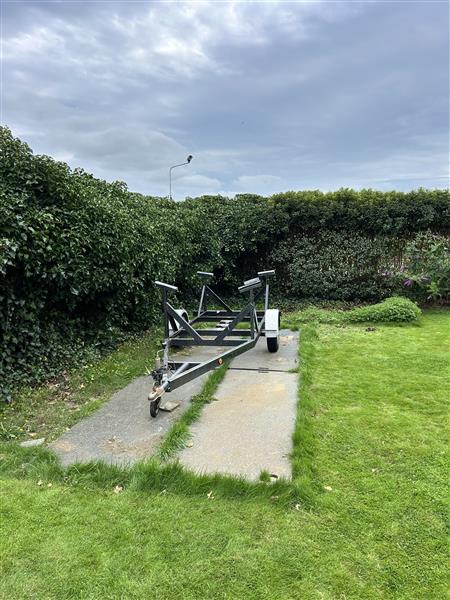 Grote foto zeilklare polyvalk met trailer en motor watersport en boten open zeilboten