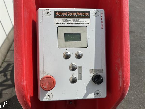 Grote foto wanjet s55 spuitrobot met gootreinigingsopzetstuk voor tomaten komkommer en paprikatelers. agrarisch onkruidbestrijding