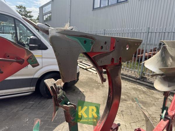 Grote foto kverneland eg 100 300 690745 agrarisch ploegen