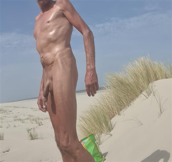 Grote foto opzoek naar leuke spontane slanke dame contacten en berichten man zoekt vrouw