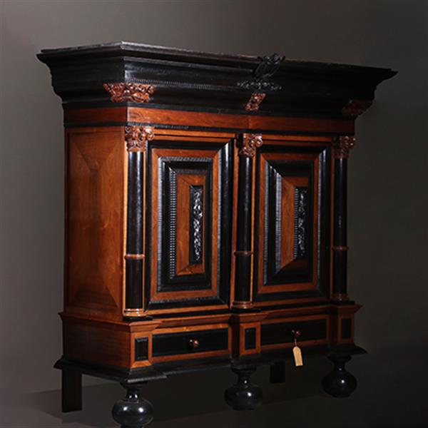 Grote foto reusachtige hollandse kolomkast ca 1700 unieke kwaliteit met veel ebben no.311420 antiek en kunst stoelen en banken