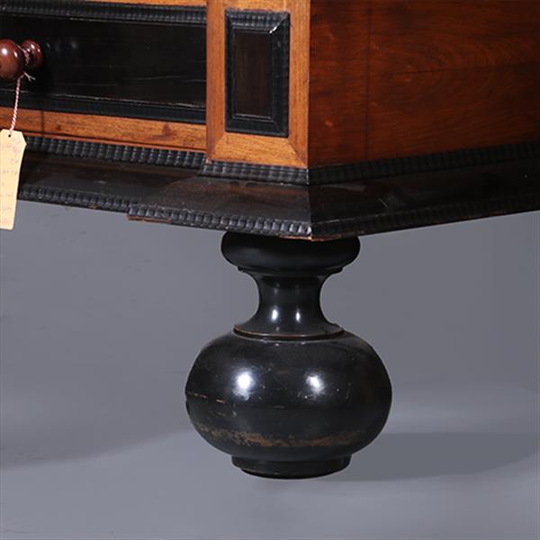 Grote foto reusachtige hollandse kolomkast ca 1700 unieke kwaliteit met veel ebben no.311420 antiek en kunst stoelen en banken