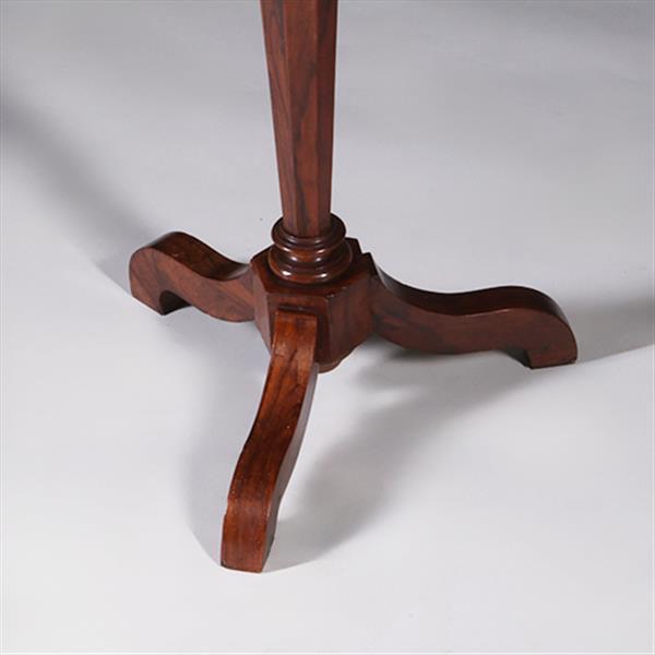 Grote foto gueridon of lampentafel ca 1735 notenhout fraaie patina no.311410 antiek en kunst stoelen en banken