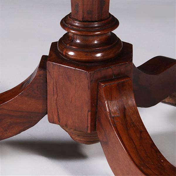 Grote foto gueridon of lampentafel ca 1735 notenhout fraaie patina no.311410 antiek en kunst stoelen en banken