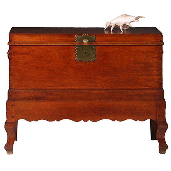 Grote foto koloniale compagnie kist ca 1775 op onderstel met bronzen grepen no.311430 antiek en kunst stoelen en banken