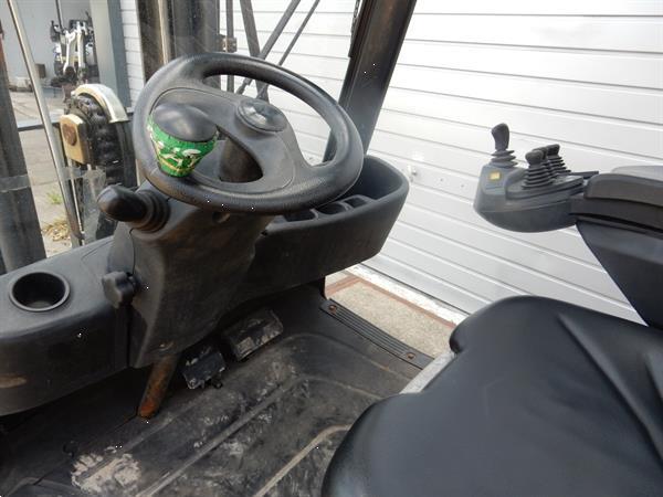 Grote foto linde 2 ton diesel bj 2014 agrarisch heftrucks