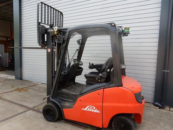 Grote foto linde 2 ton diesel bj 2014 agrarisch heftrucks