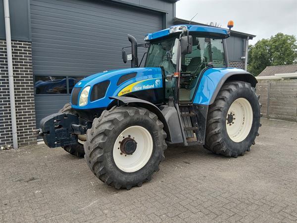 Grote foto new holland tvt 145 agrarisch tractoren