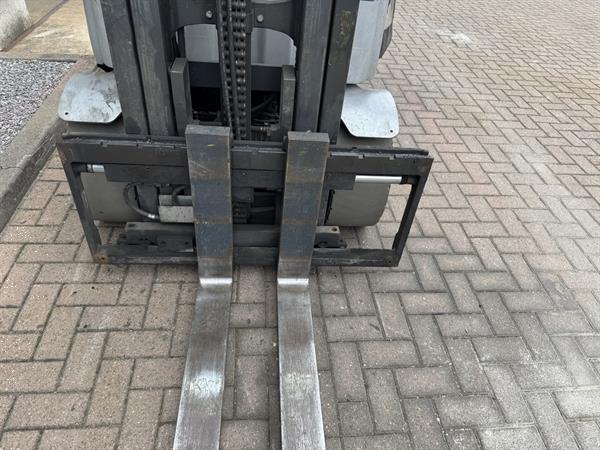 Grote foto vs 22267 elektrische triplex heftruck still rx60 30 container agrarisch heftrucks