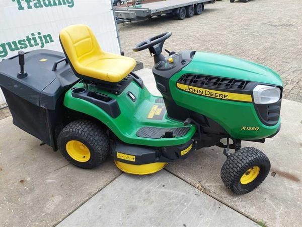 Grote foto john deere zitmaaier tuin en terras zitmaaiers