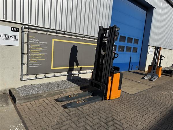 Grote foto vs 22299 elektrische stapelaar still egvs14 4.940mm freelift doe het zelf en verbouw hefwerktuigen