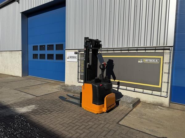 Grote foto vs 22299 elektrische stapelaar still egvs14 4.940mm freelift doe het zelf en verbouw hefwerktuigen