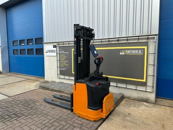 Grote foto vs 22299 elektrische stapelaar still egvs14 4.940mm freelift doe het zelf en verbouw hefwerktuigen