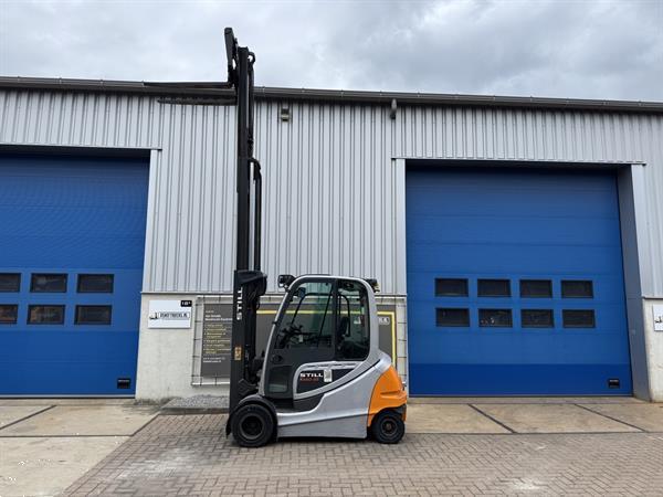 Grote foto vs 22304 elektrische triplex heftruck still rx60 35 container agrarisch heftrucks