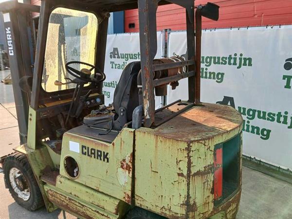 Grote foto clark heftruck agrarisch heftrucks