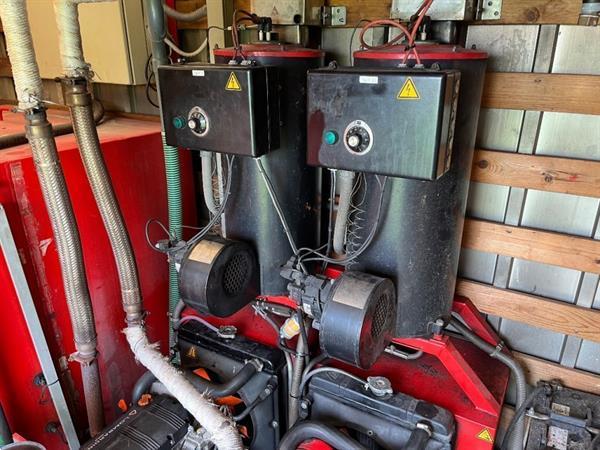 Grote foto mercedes benz atego 816 bakwagen 2x hogedruk heet water pompen waterkracht focs diesel 2008 doe het zelf en verbouw vrachtwagens