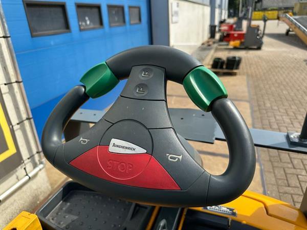 Grote foto vs 22351 elektrische palletwagen jungheinrich ece 225 xl lange lepels doe het zelf en verbouw hefwerktuigen