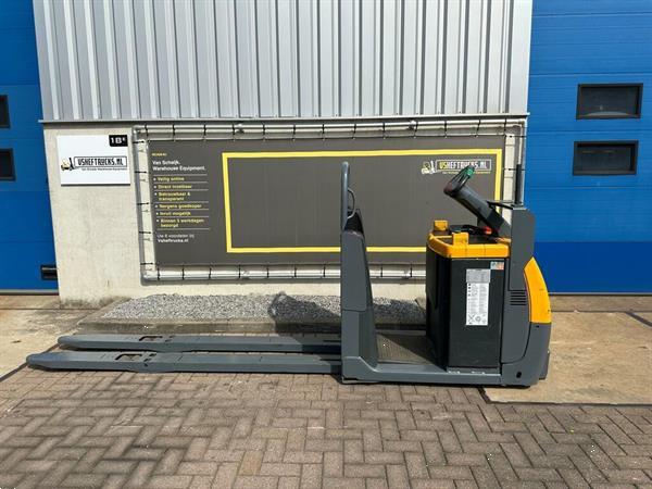 Grote foto vs 22351 elektrische palletwagen jungheinrich ece 225 xl lange lepels doe het zelf en verbouw hefwerktuigen