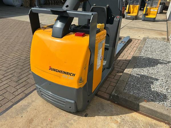Grote foto vs 22352 elektrische palletwagen jungheinrich ece 225 xl lange lepels doe het zelf en verbouw hefwerktuigen