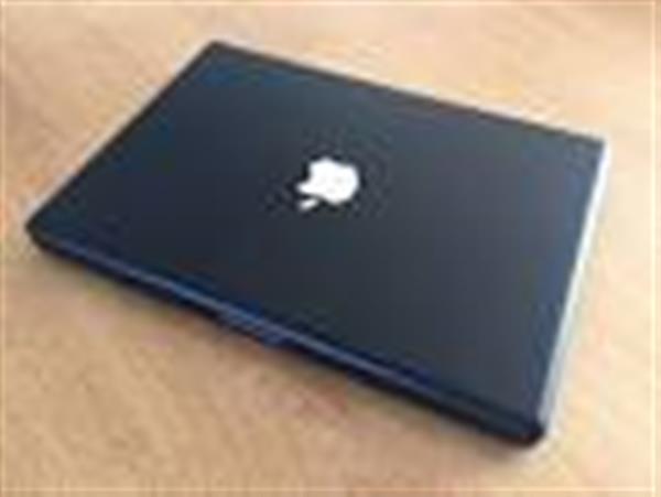 Grote foto zwarte macbook w87374eczsx en de stroomad. enz. computers en software laptops en notebooks