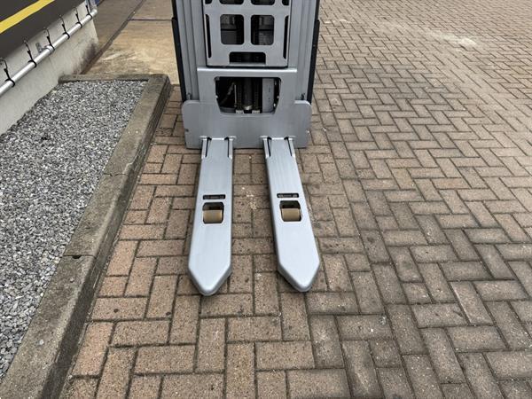 Grote foto vs 22318 elektrische triplex stapelaar still initiele lift 4.266mm doe het zelf en verbouw hefwerktuigen