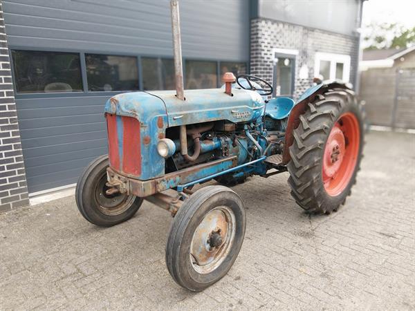Grote foto fordson major diesel agrarisch tractoren